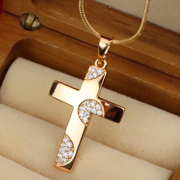"Elegant Rose Gold Cross Pendant with Crystal Accents for Women & Men, XPPT1738 - Picture 1 of 13